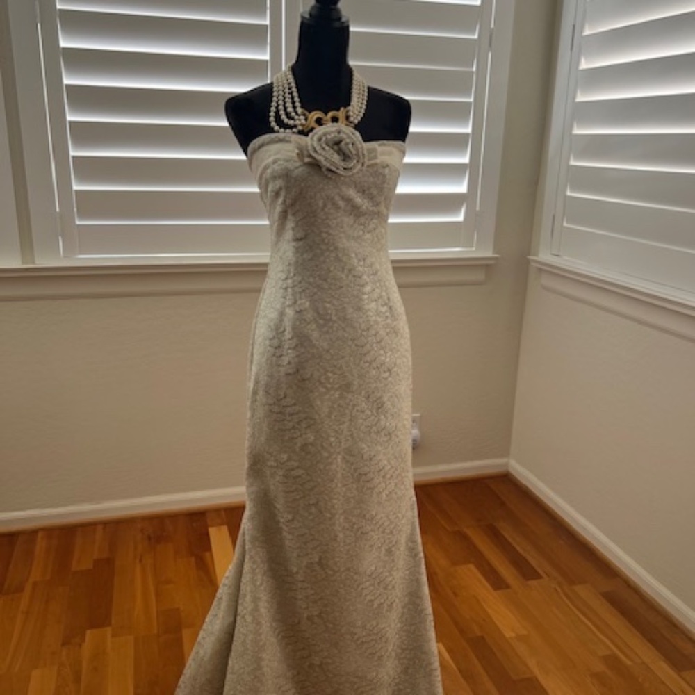 New never worn , Wedding Gown